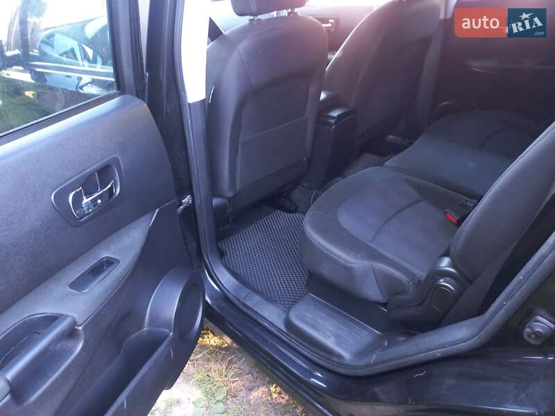 Позашляховик / Кросовер Nissan Qashqai+2 2010 в Луцьку