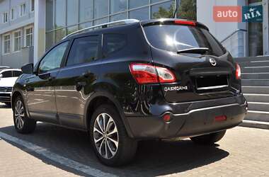 Внедорожник / Кроссовер Nissan Qashqai+2 2010 в 