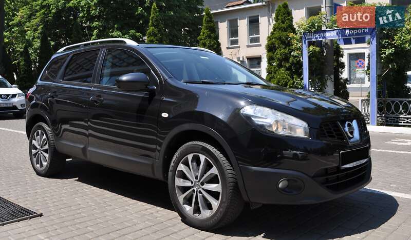 Внедорожник / Кроссовер Nissan Qashqai+2 2010 в Одессе