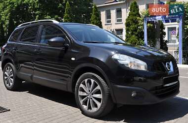 Внедорожник / Кроссовер Nissan Qashqai+2 2010 в 