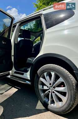 Внедорожник / Кроссовер Nissan Qashqai+2 2011 в 