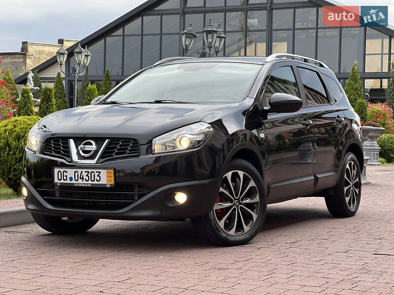 Внедорожник / Кроссовер Nissan Qashqai+2 2011 в 