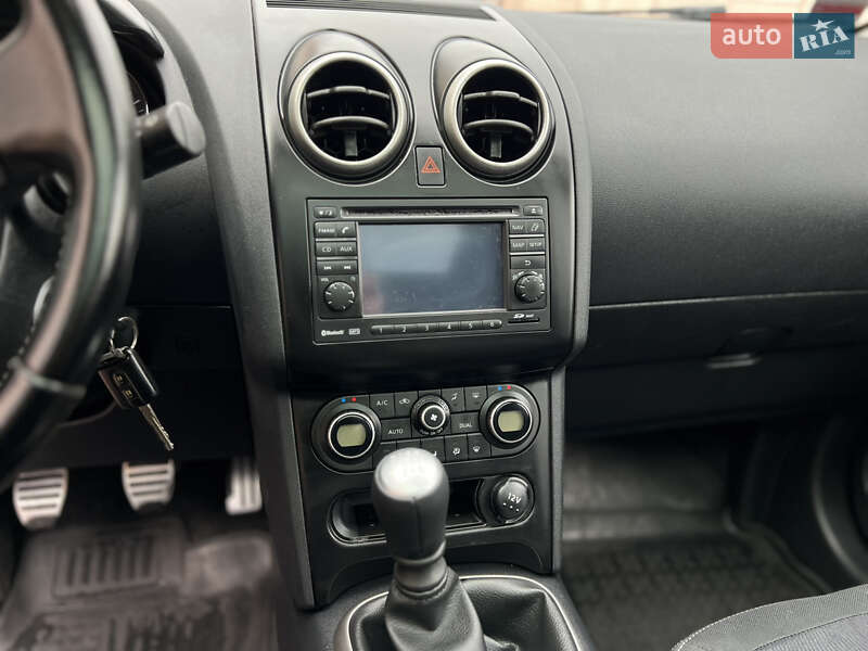 Внедорожник / Кроссовер Nissan Qashqai+2 2011 в Стрые