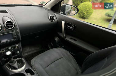 Внедорожник / Кроссовер Nissan Qashqai+2 2011 в 
