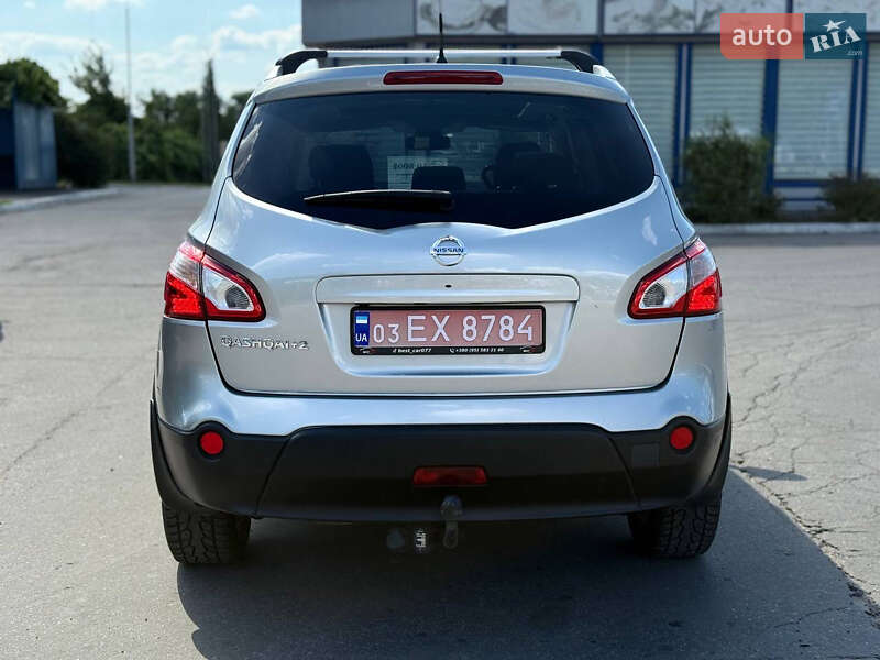 Внедорожник / Кроссовер Nissan Qashqai+2 2010 в Полтаве