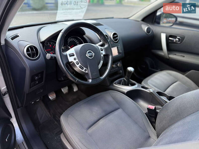 Внедорожник / Кроссовер Nissan Qashqai+2 2010 в Полтаве
