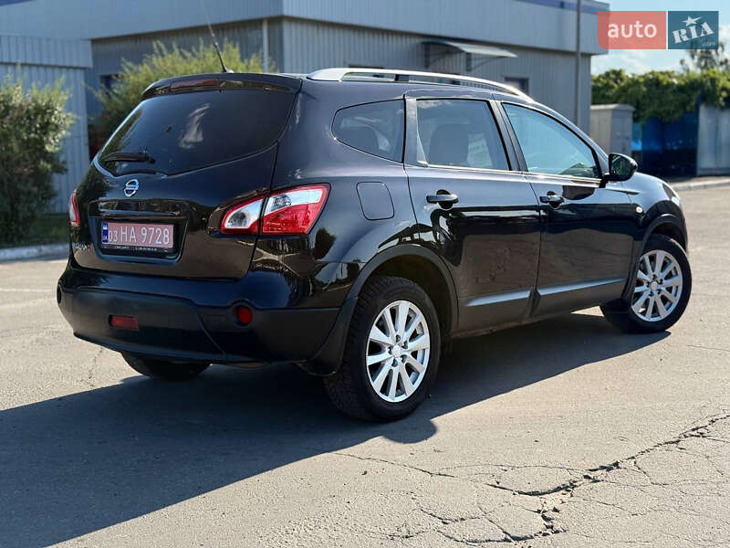 Внедорожник / Кроссовер Nissan Qashqai+2 2011 в Полтаве