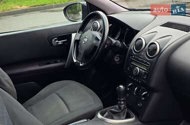 Внедорожник / Кроссовер Nissan Qashqai+2 2009 в 