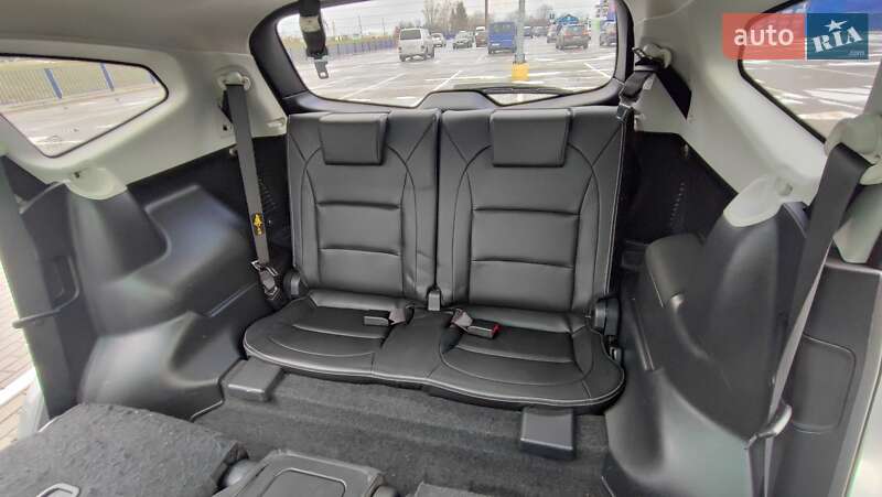 Внедорожник / Кроссовер Nissan Qashqai+2 2011 в Нововолынске