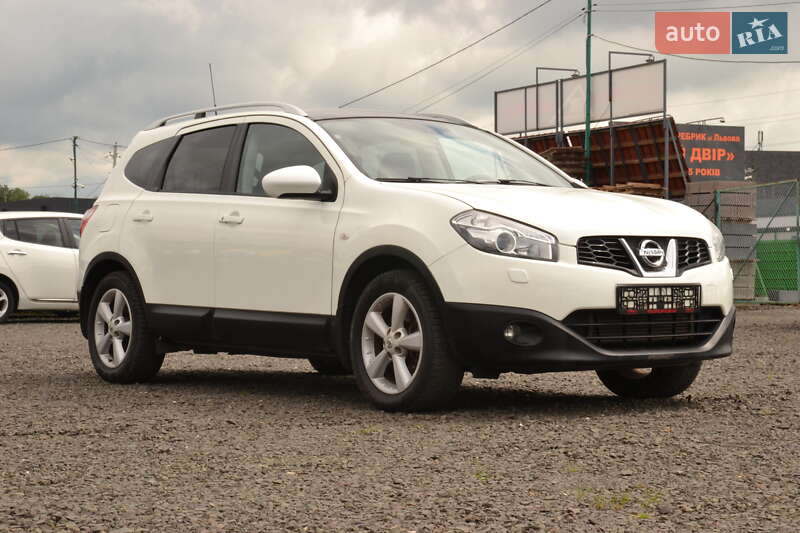 Внедорожник / Кроссовер Nissan Qashqai+2 2012 в Луцке