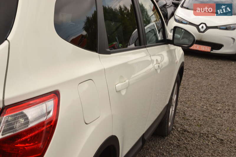 Внедорожник / Кроссовер Nissan Qashqai+2 2012 в Луцке