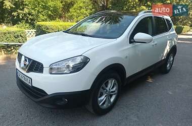 Внедорожник / Кроссовер Nissan Qashqai+2 2010 в 
