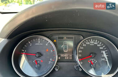 Позашляховик / Кросовер Nissan Qashqai+2 2011 в 