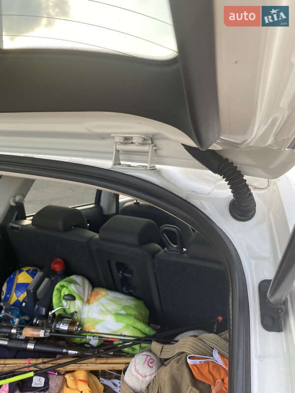 Внедорожник / Кроссовер Nissan Qashqai+2 2011 в Черкассах