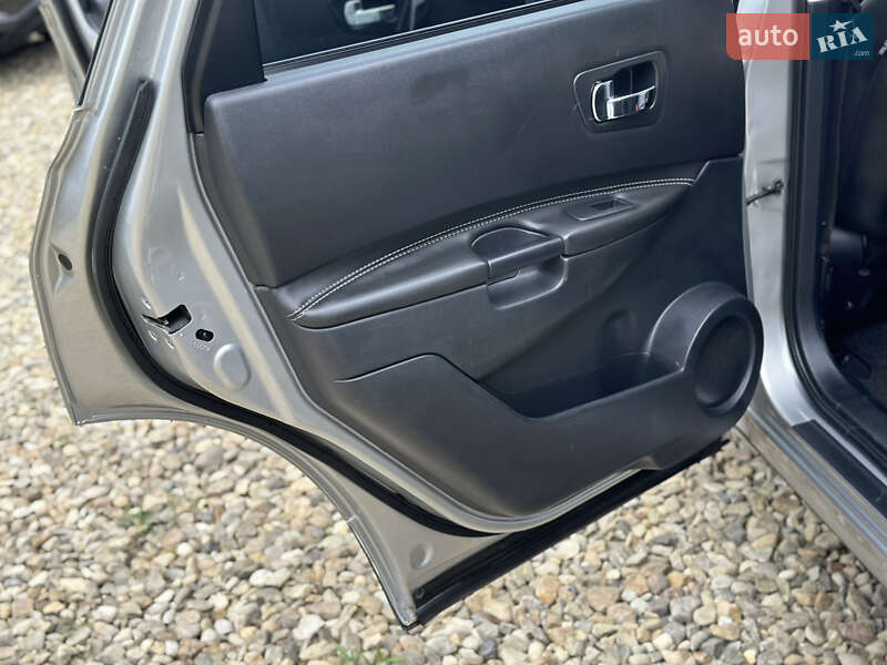 Позашляховик / Кросовер Nissan Qashqai+2 2013 в Стрию