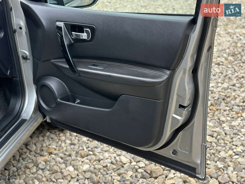 Позашляховик / Кросовер Nissan Qashqai+2 2013 в Стрию