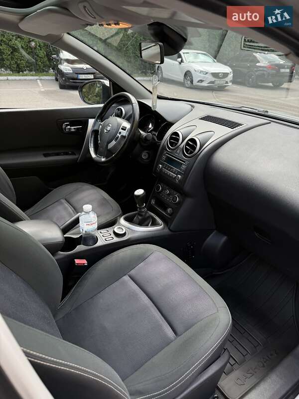 Позашляховик / Кросовер Nissan Qashqai+2 2012 в Києві