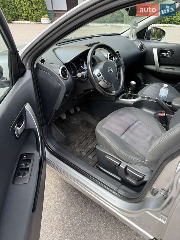 Позашляховик / Кросовер Nissan Qashqai+2 2012 в Києві