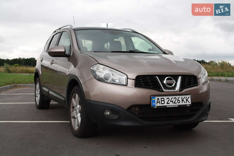 Nissan Qashqai+2 2010
