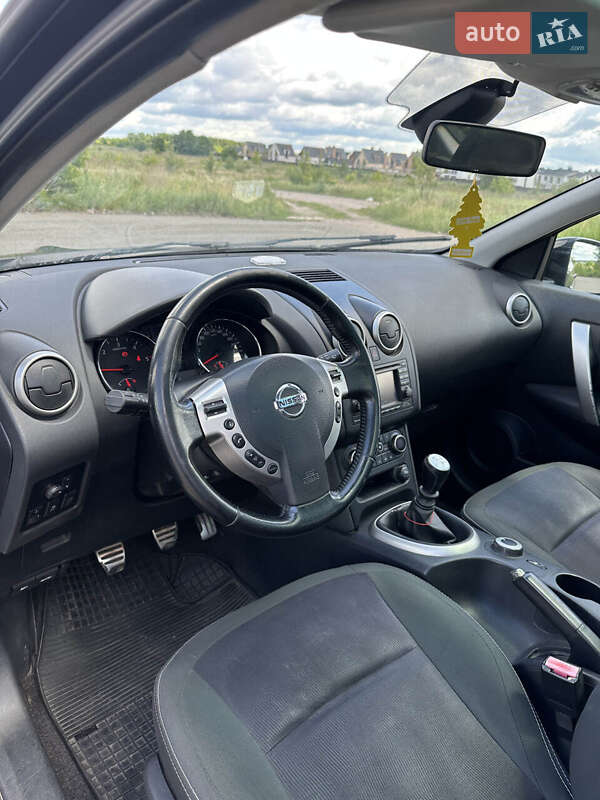 Внедорожник / Кроссовер Nissan Qashqai+2 2012 в Белогородке