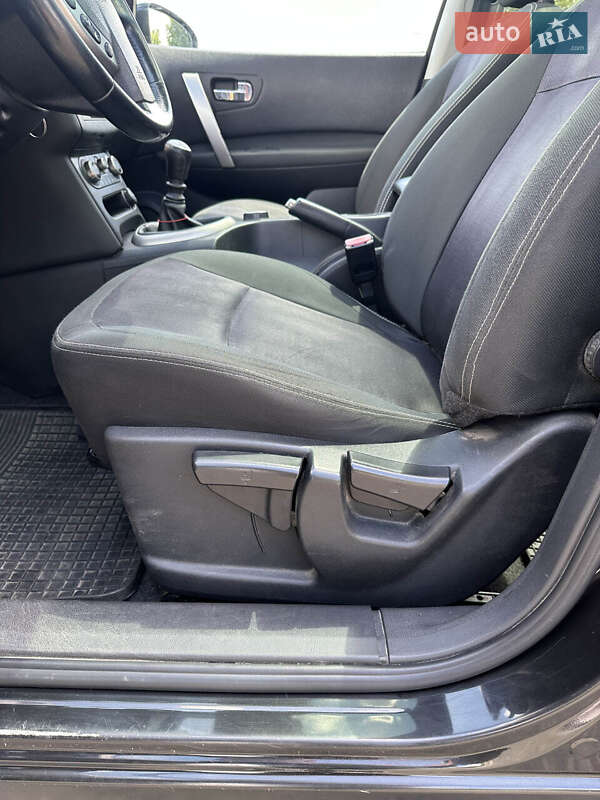 Внедорожник / Кроссовер Nissan Qashqai+2 2012 в Белогородке