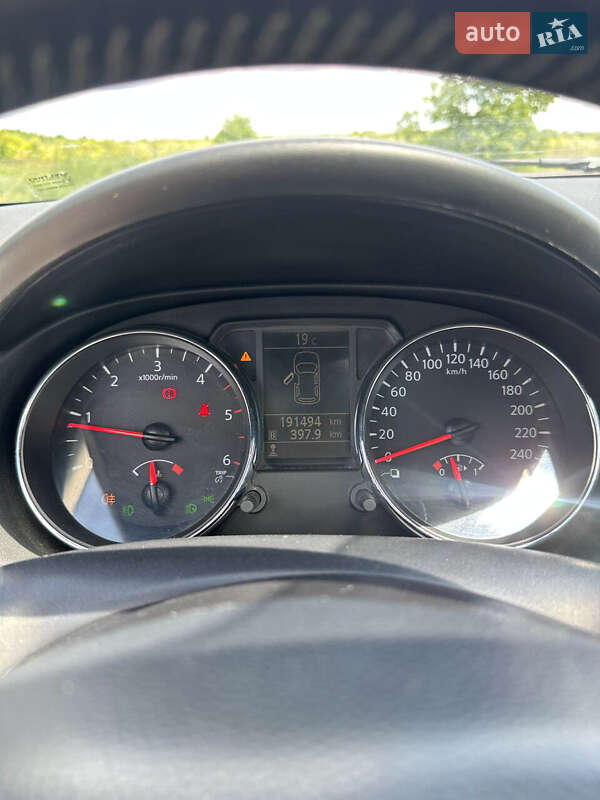 Внедорожник / Кроссовер Nissan Qashqai+2 2012 в Белогородке