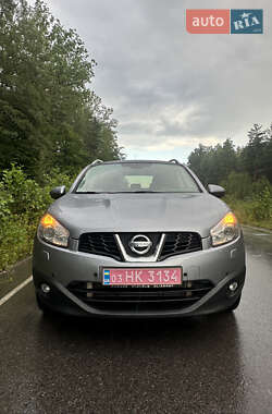 Позашляховик / Кросовер Nissan Qashqai+2 2011 в Олевську