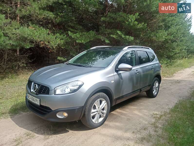 Nissan Qashqai+2 2012