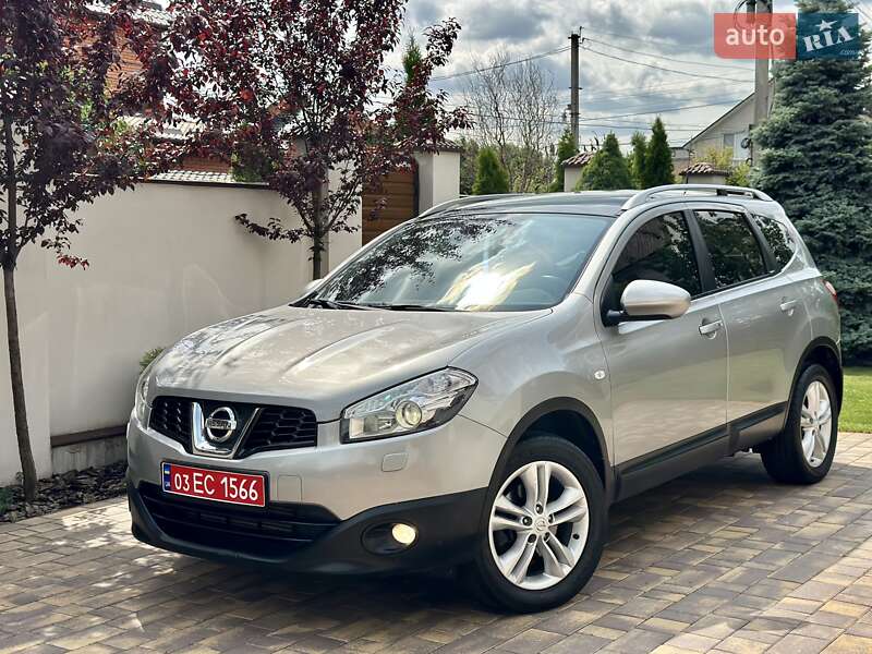 Nissan Qashqai+2 2012