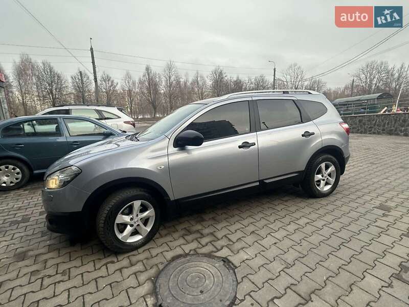 Внедорожник / Кроссовер Nissan Qashqai+2 2013 в Хмельницком