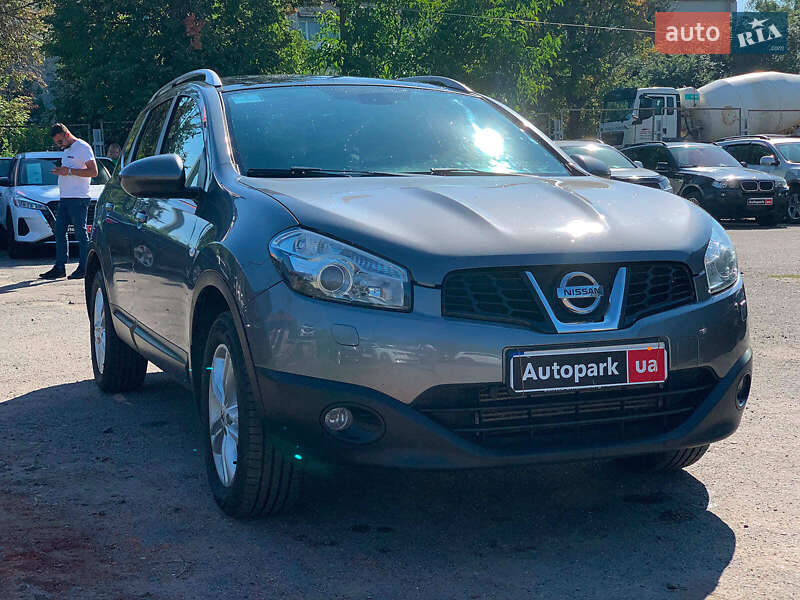 Позашляховик / Кросовер Nissan Qashqai+2 2012 в Вінниці