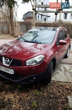 Внедорожник / Кроссовер Nissan Qashqai+2 2010 в Киеве