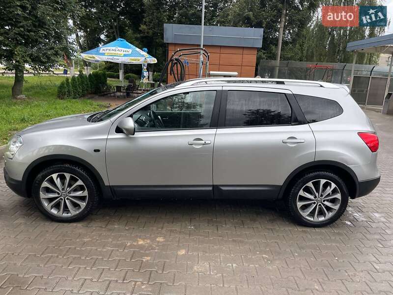 Внедорожник / Кроссовер Nissan Qashqai+2 2009 в Новгород-Северском