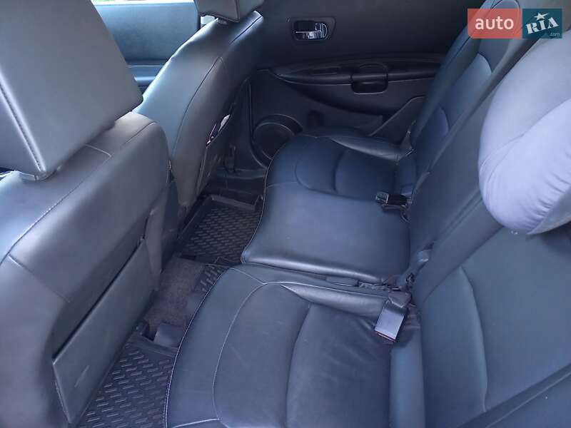 Внедорожник / Кроссовер Nissan Qashqai+2 2009 в Новгород-Северском