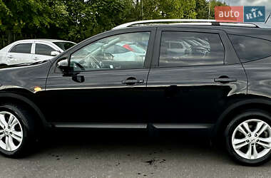 Внедорожник / Кроссовер Nissan Qashqai+2 2011 в 