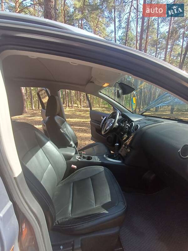 Внедорожник / Кроссовер Nissan Qashqai+2 2009 в Гадяче
