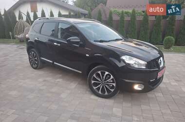 Nissan Qashqai+2 2011