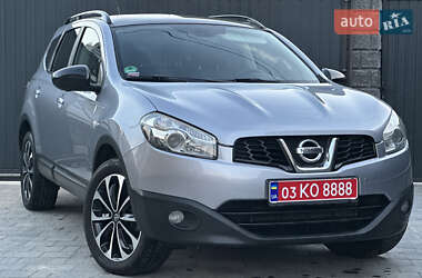 Позашляховик / Кросовер Nissan Qashqai+2 2013 в 