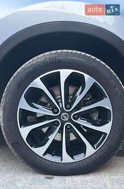 Позашляховик / Кросовер Nissan Qashqai+2 2013 в 