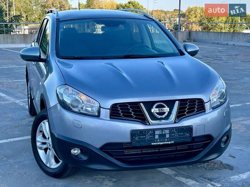 Внедорожник / Кроссовер Nissan Qashqai+2 2012 в Киеве
