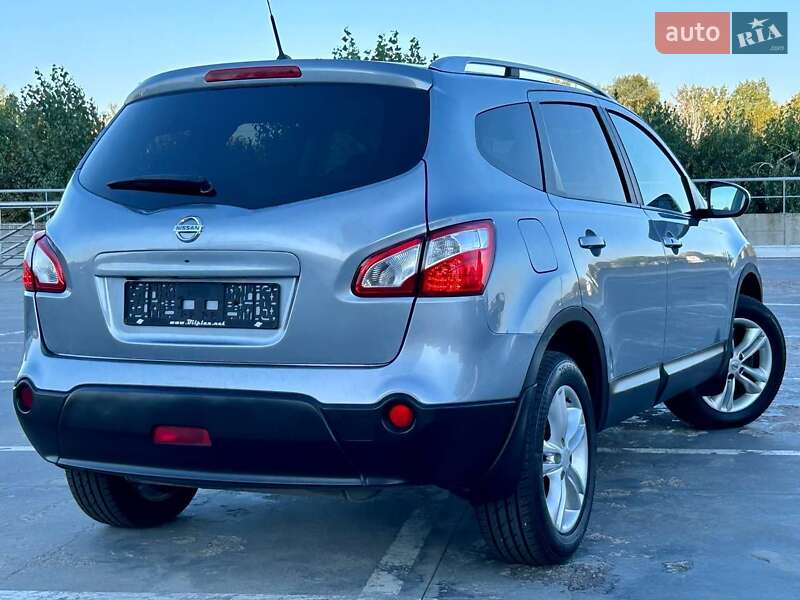 Внедорожник / Кроссовер Nissan Qashqai+2 2012 в Киеве