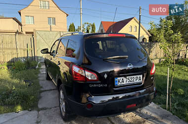 Внедорожник / Кроссовер Nissan Qashqai+2 2012 в 