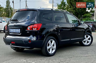 Внедорожник / Кроссовер Nissan Qashqai+2 2010 в 