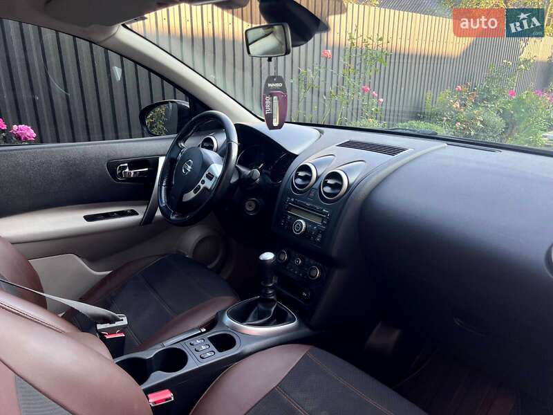 Позашляховик / Кросовер Nissan Qashqai+2 2010 в Ратному
