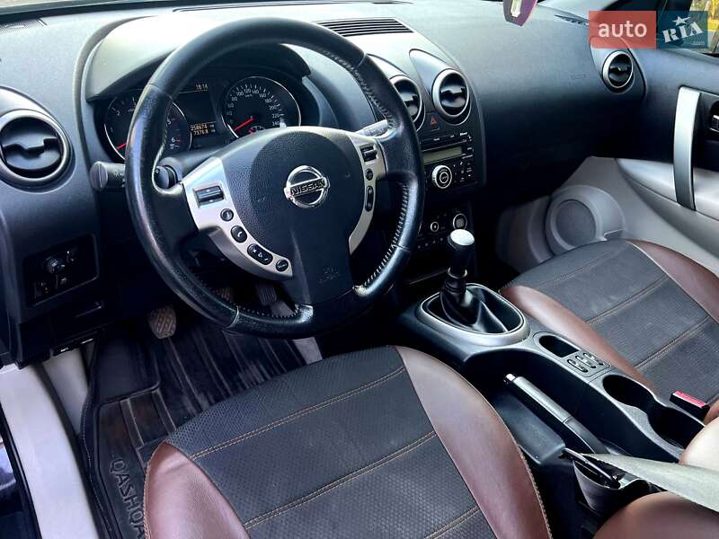 Позашляховик / Кросовер Nissan Qashqai+2 2010 в Ратному