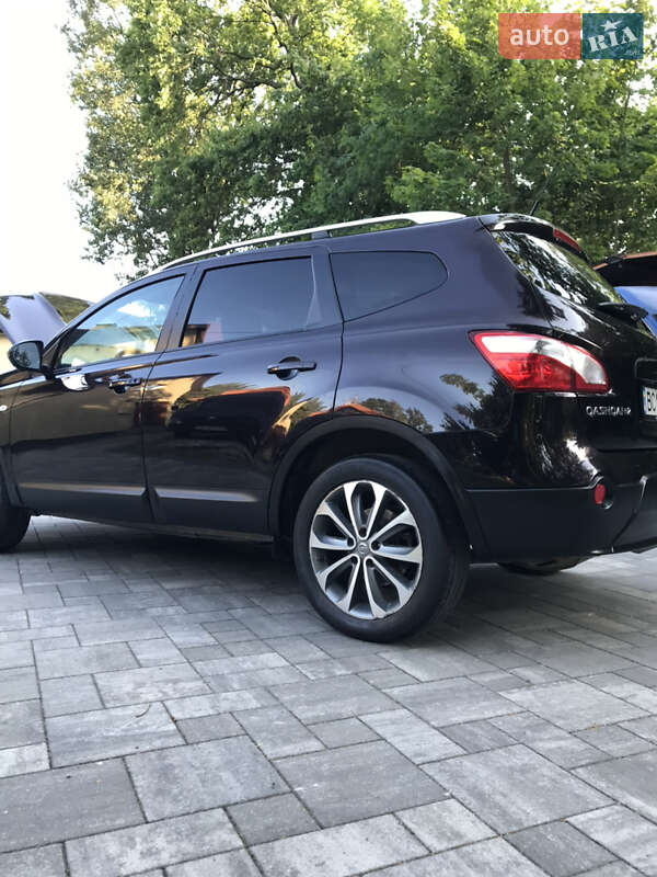 Внедорожник / Кроссовер Nissan Qashqai+2 2012 в Мостиске