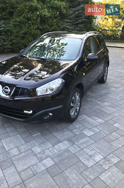 Внедорожник / Кроссовер Nissan Qashqai+2 2012 в 