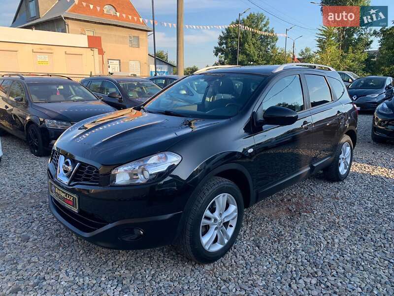 Nissan Qashqai+2 2010