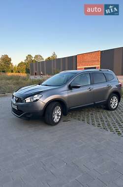 Внедорожник / Кроссовер Nissan Qashqai+2 2011 в Хмельницком