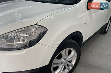 Внедорожник / Кроссовер Nissan Qashqai+2 2012 в 